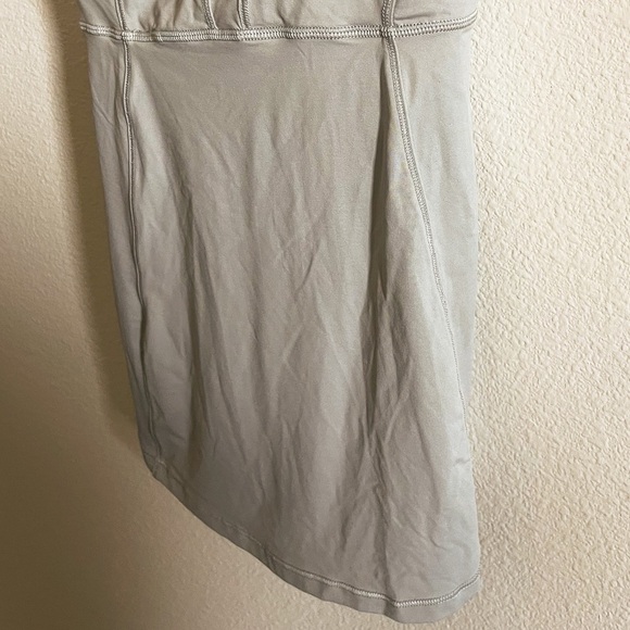 Lululemon Beat The Heat Tank | Size 6 - Picture 9 of 16
